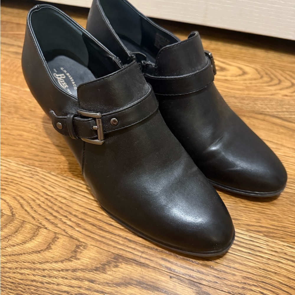 Bass Black Ankle Booties size 9